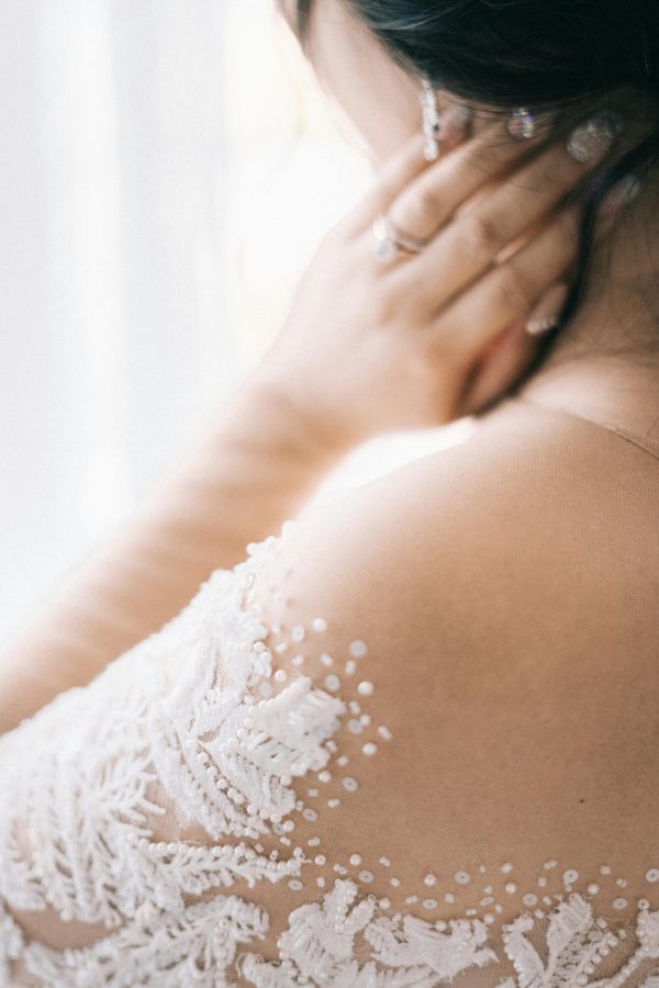 pexels-panditwiguna-2085529